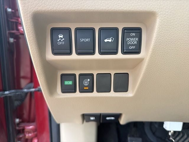Used 2016 Nissan Rogue SL w/ SL Premium Package FWD image 7