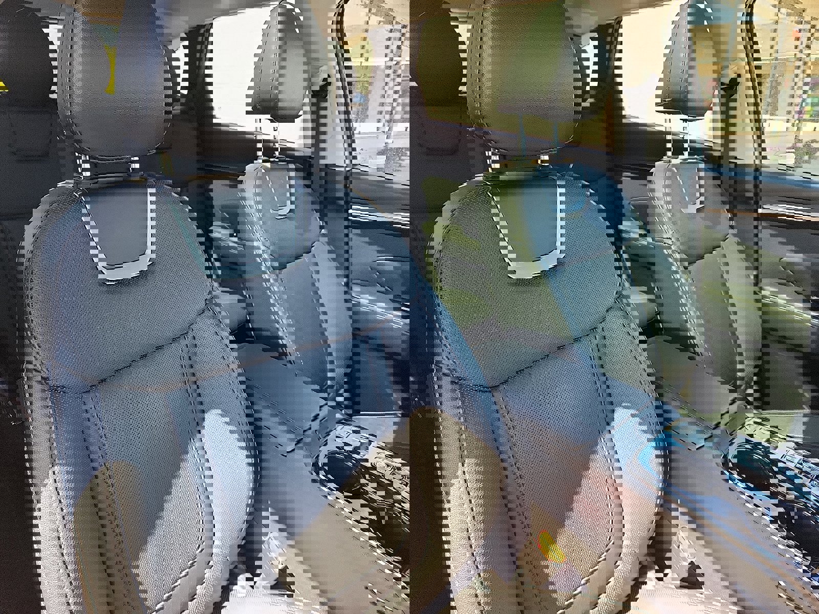 Used 2022 Hyundai Tucson Limited w/ Winter Package image 33