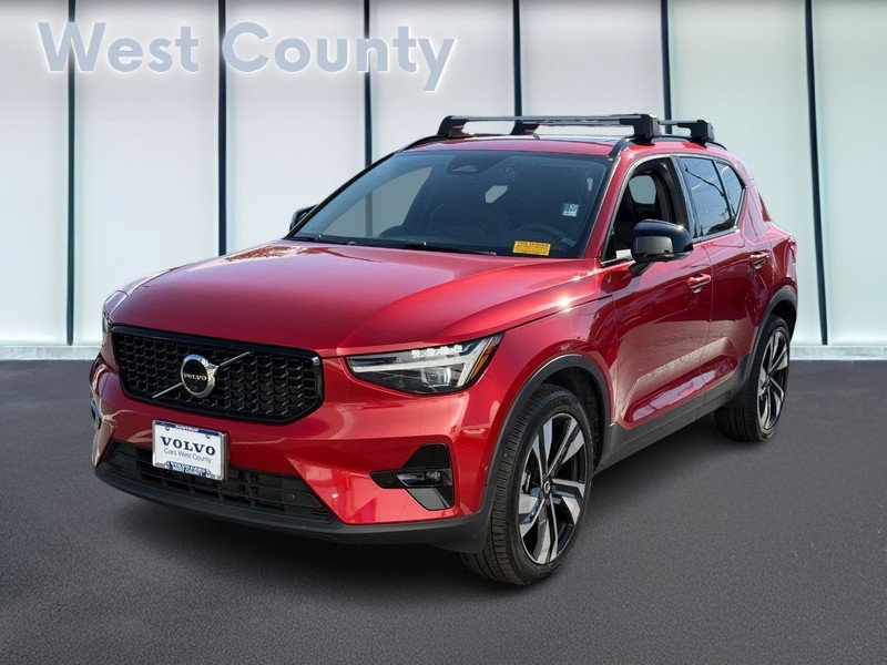 Certified 2023 Volvo XC40 B5 Ultimate w/ Protection Package Premier AWD/4WD image 9