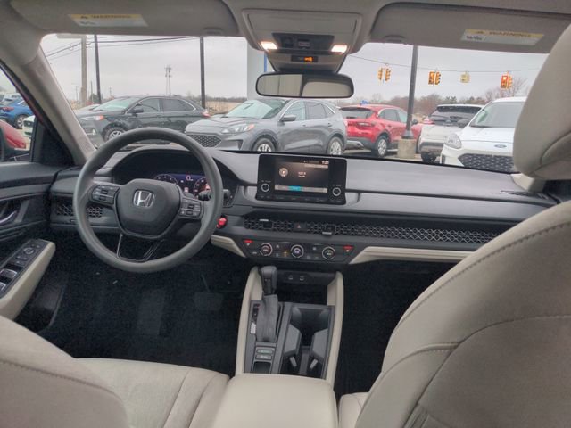 Used 2023 Honda Accord EX image 32