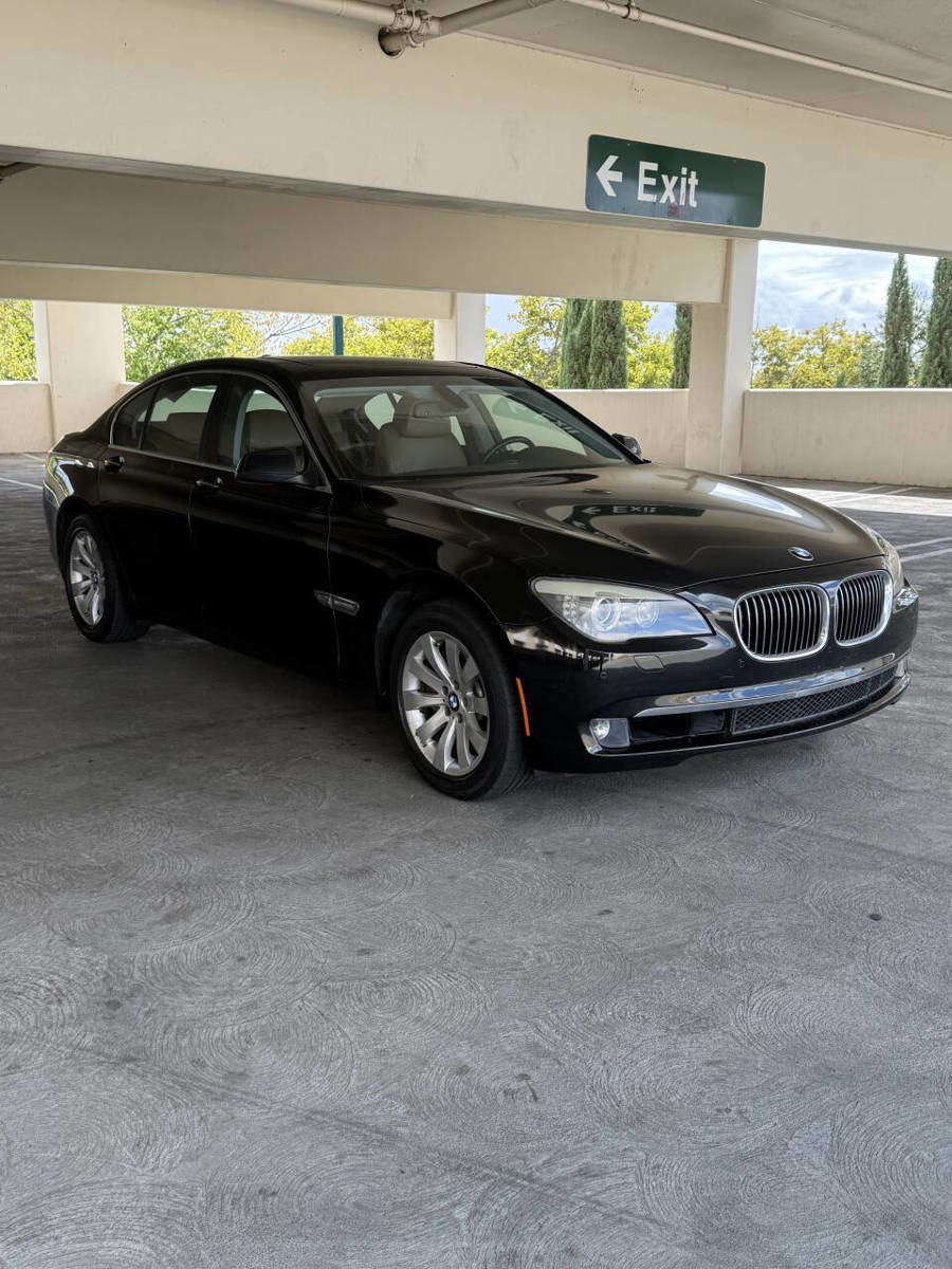 Used 2010 BMW 750i xDrive
