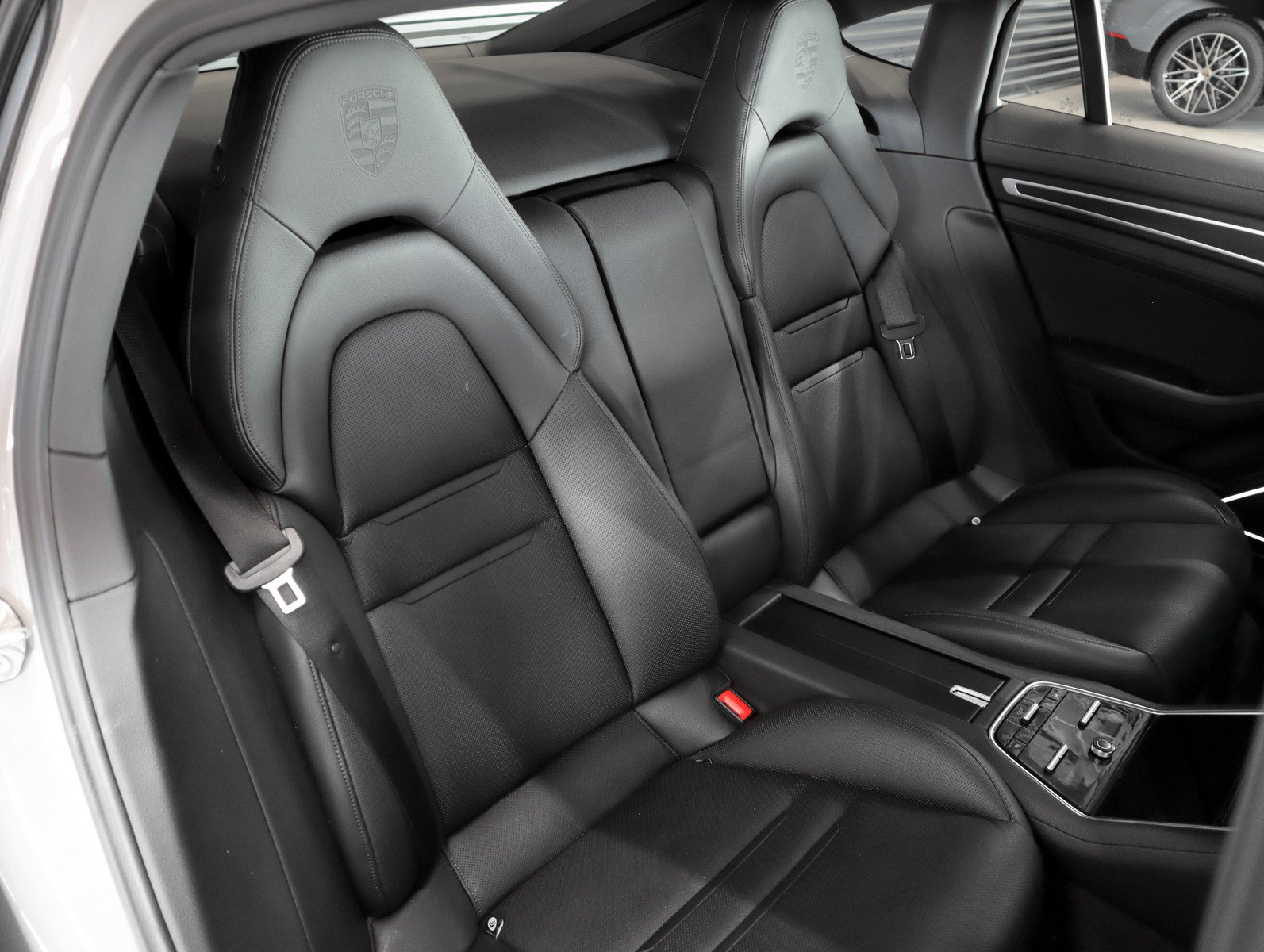 Certified 2023 Porsche Panamera Platinum Edition RWD image 6