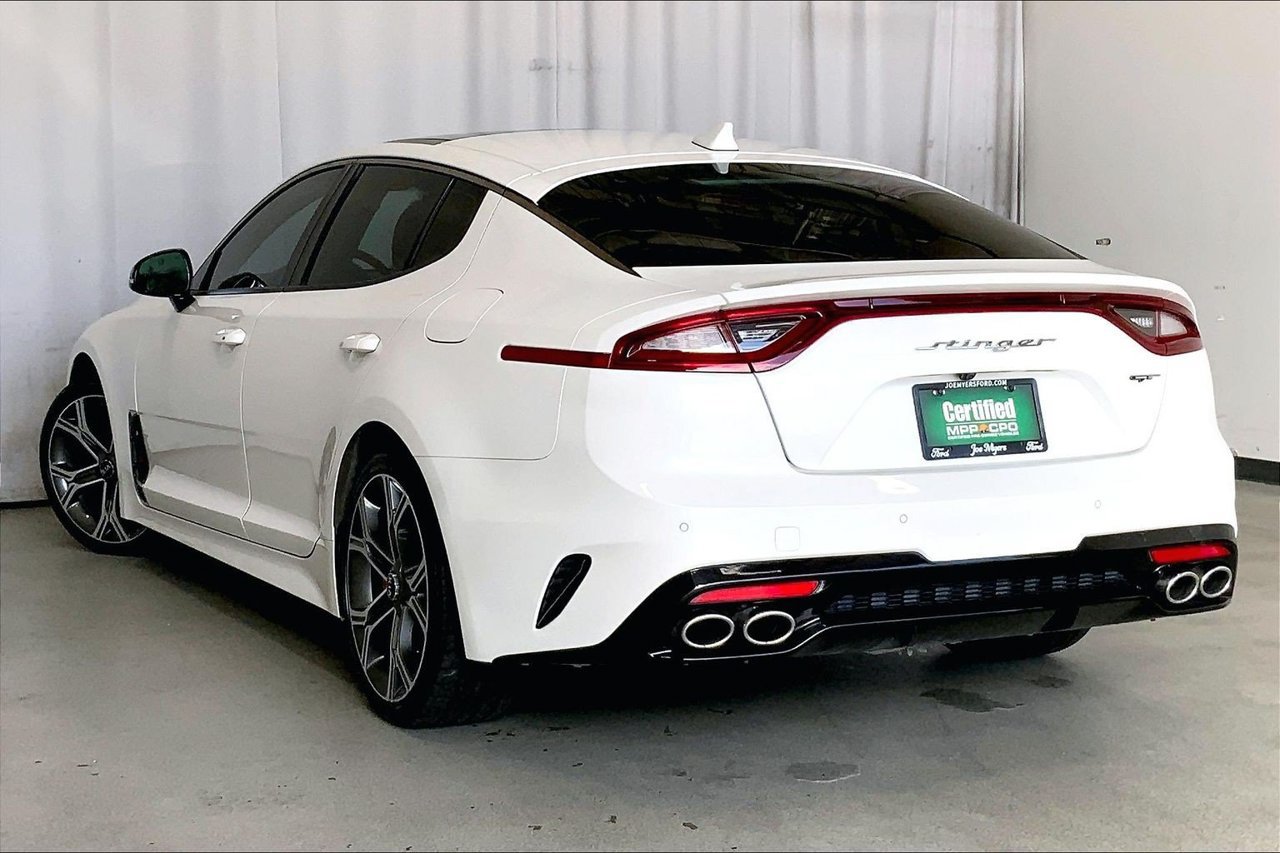 Used 2021 Kia Stinger GT1 RWD image 10