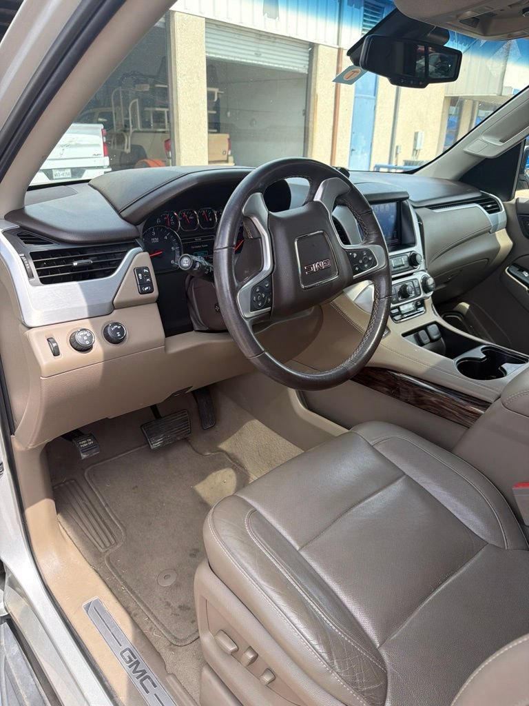 Used 2019 GMC Yukon SLT w/ Open Road Package AWD/4WD image 7