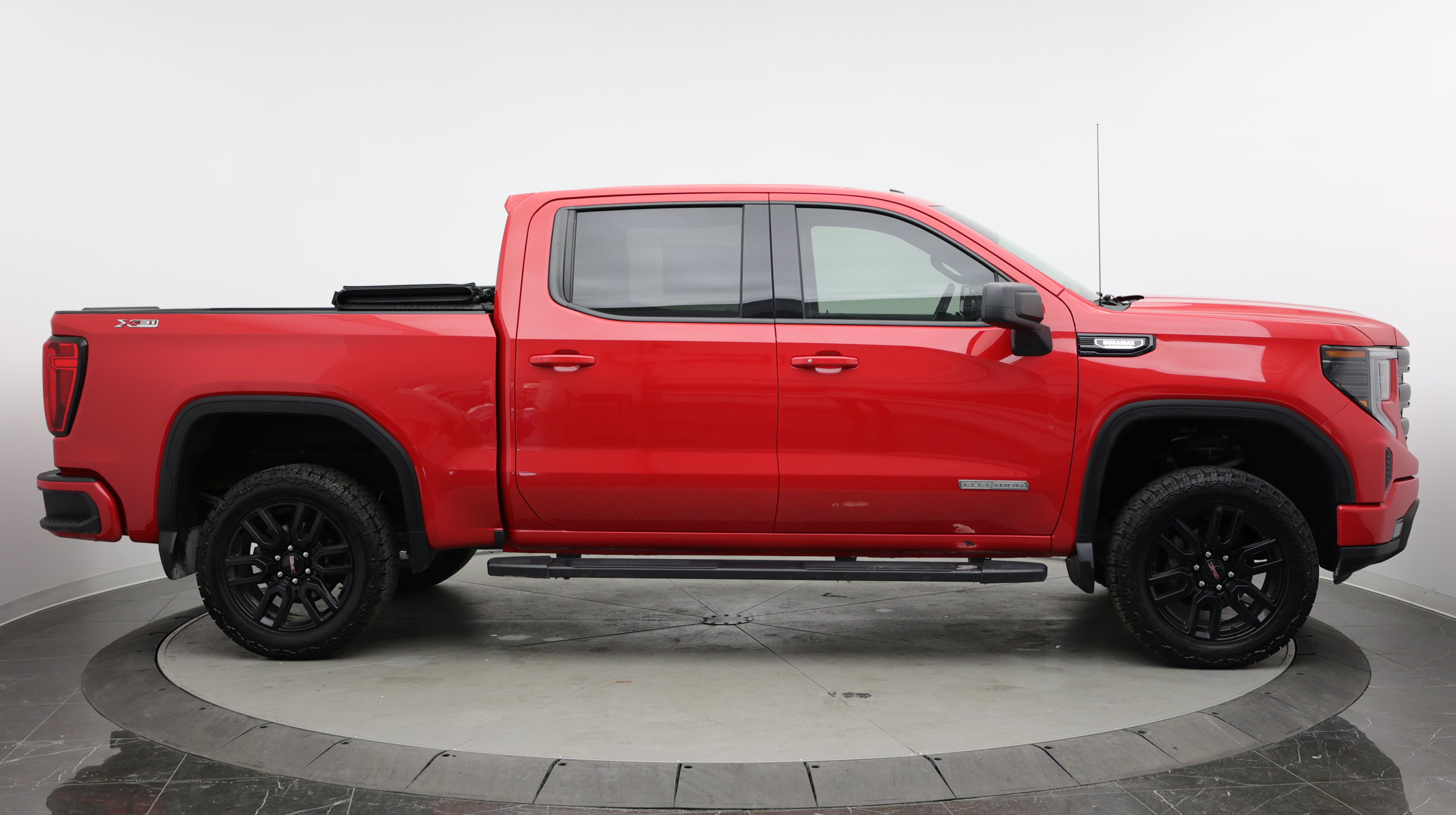 Used 2023 GMC Sierra 1500 Elevation w/ LPO, Elevation Black Package AWD/4WD image 8