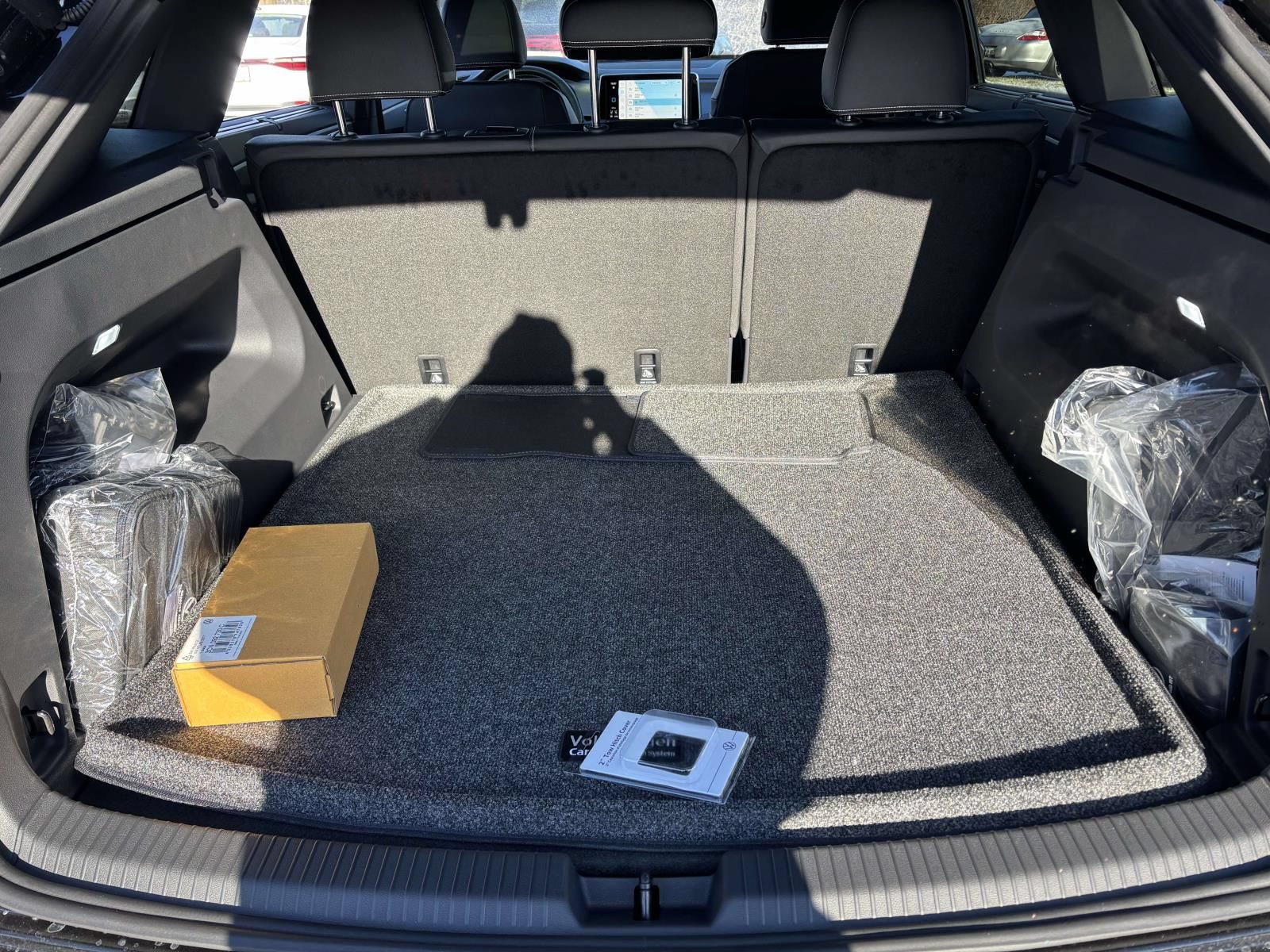 New 2026 Volkswagen Atlas Cross Sport SE FWD image 9