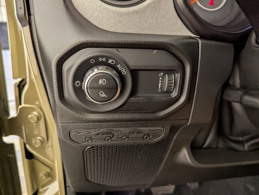 New 2026 Jeep Gladiator Sport AWD/4WD image 26