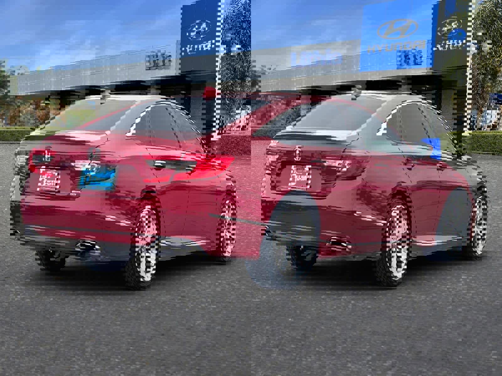 Used 2018 Honda Accord Touring image 3