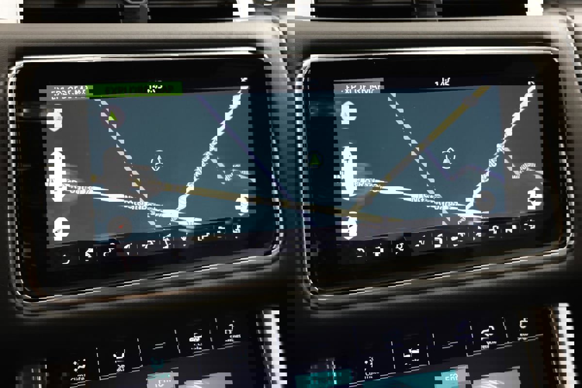 Used 2018 Land Rover Range Rover Sport SVR image 8