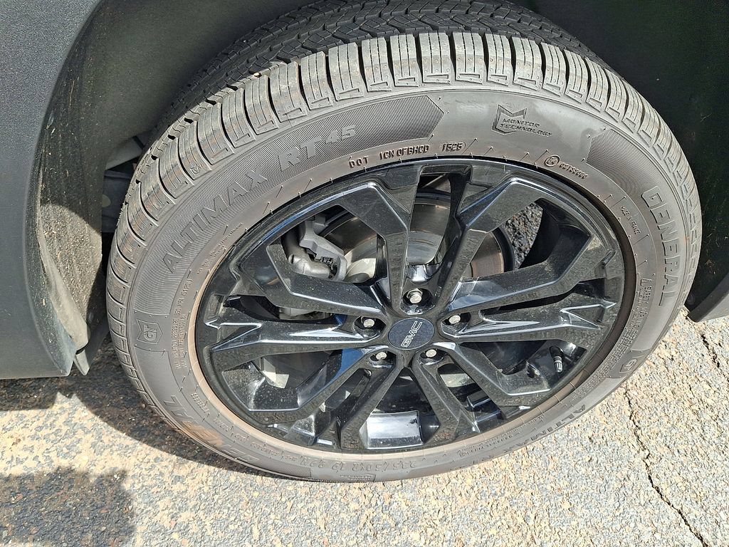 Certified 2021 GMC Terrain SLE w/ Driver Convenience Package AWD/4WD image 9