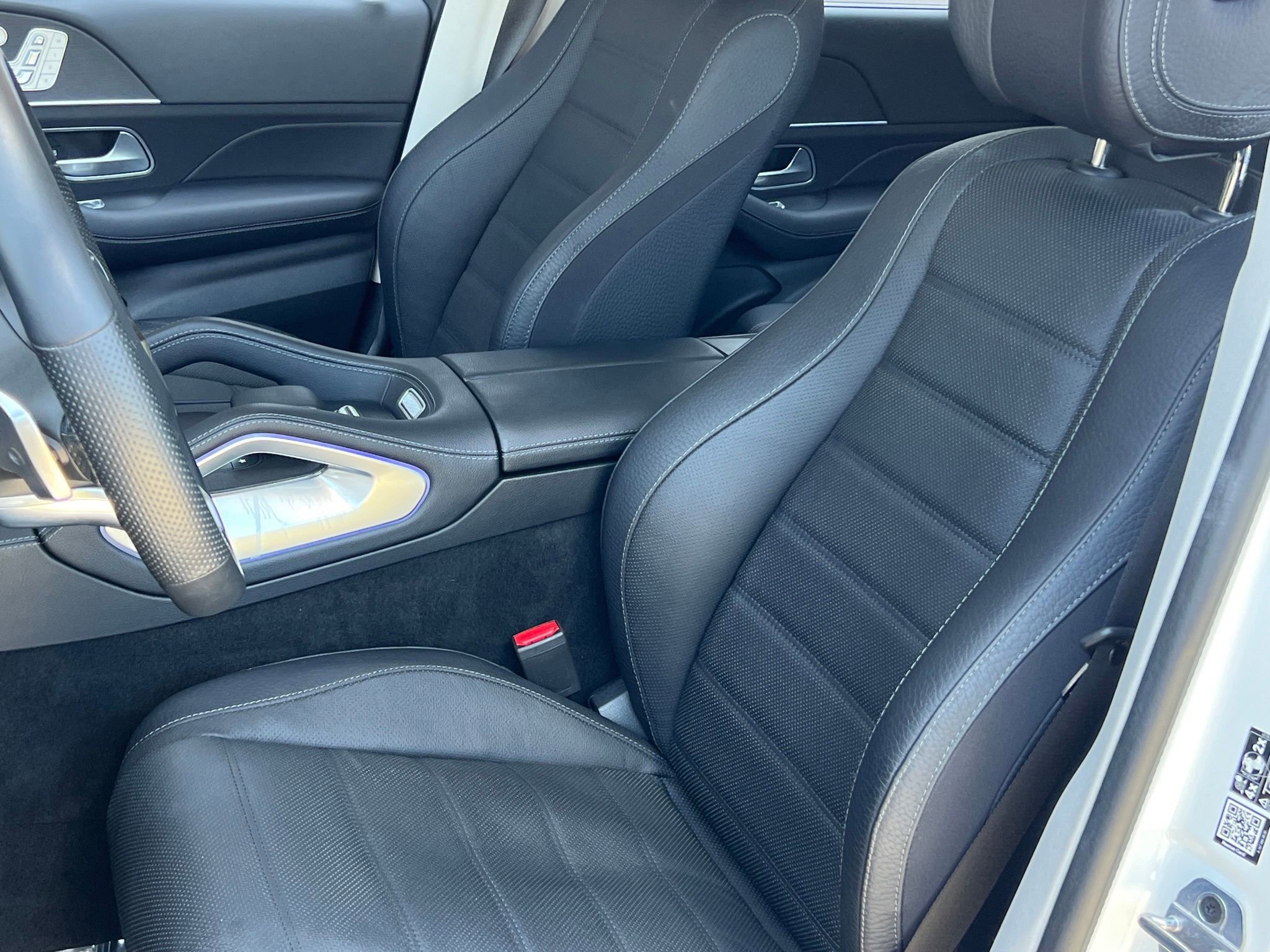 Used 2023 Mercedes-Benz GLS 580 4MATIC image 4