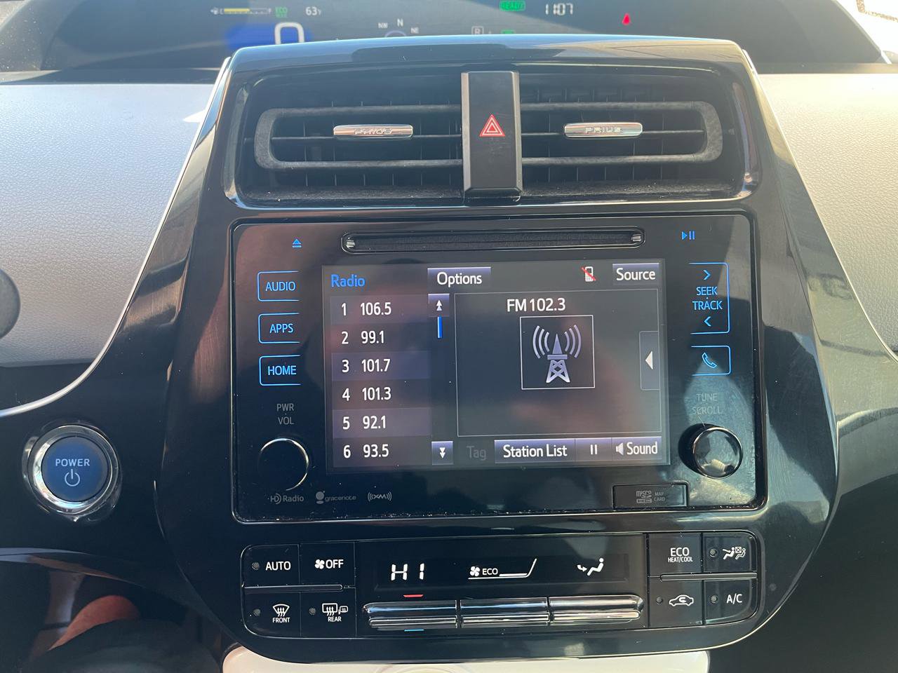 Used 2017 Toyota Prius Four Touring FWD image 17