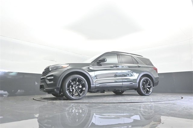 Used 2023 Ford Explorer ST-Line w/ Class IV Trailer Tow Package image 34