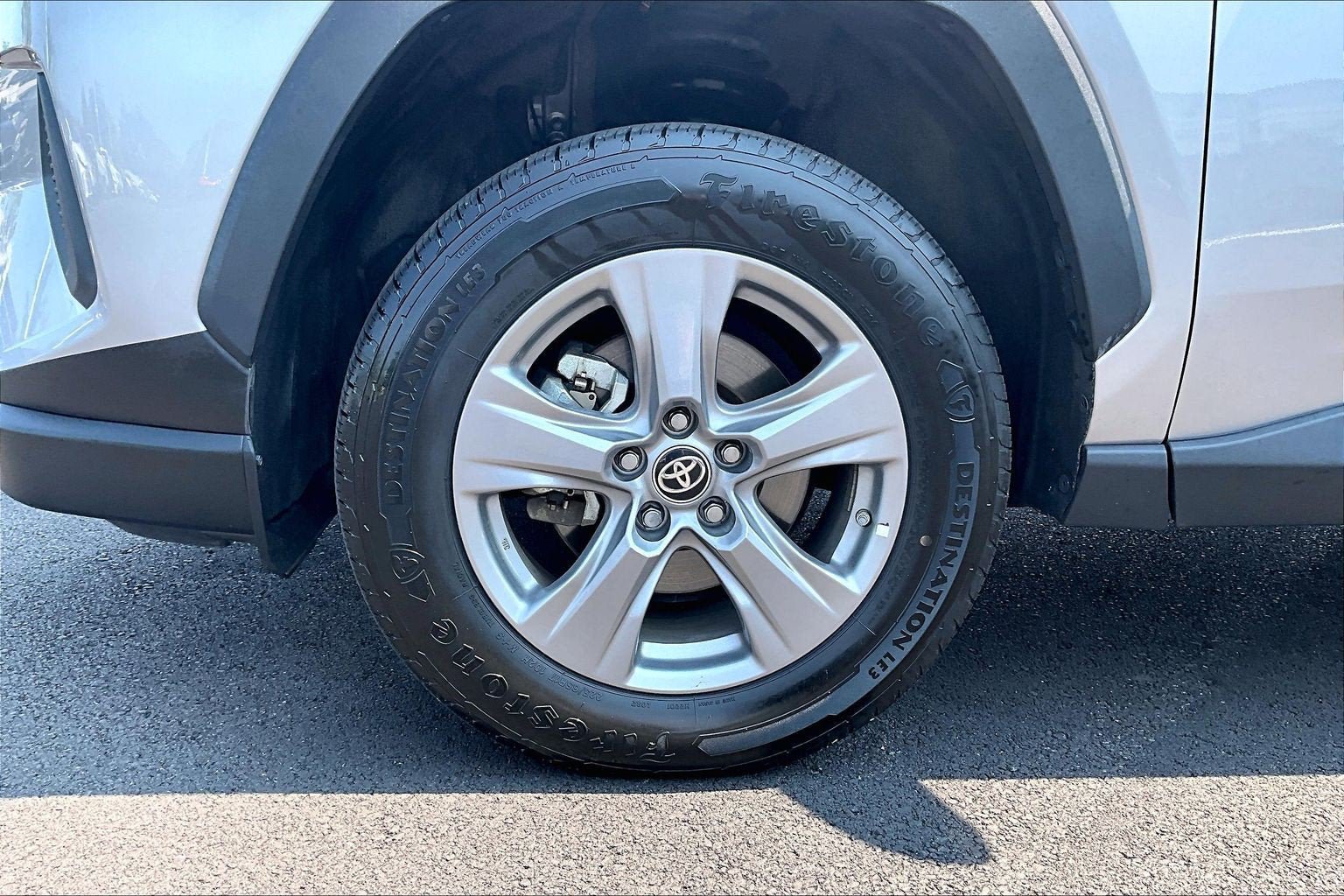 Used 2023 Toyota RAV4 LE AWD/4WD image 9