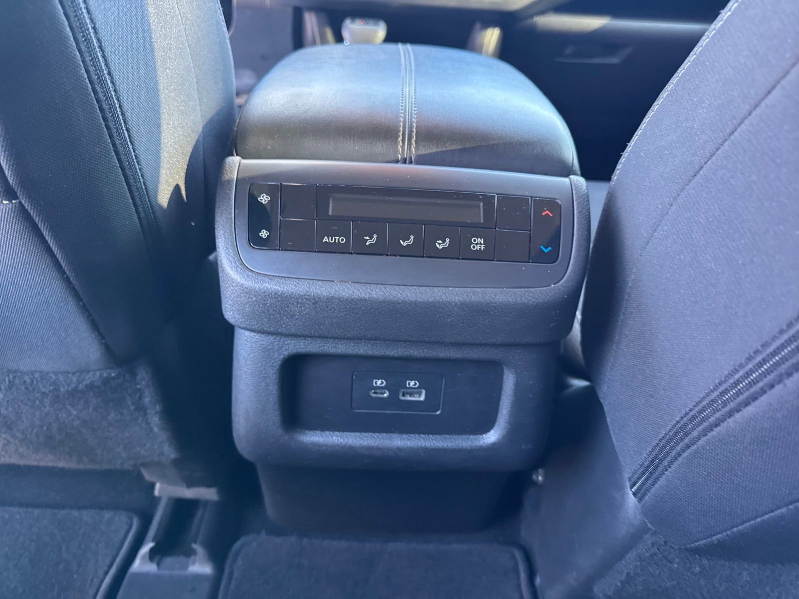 Certified 2024 Nissan Pathfinder SV image 24