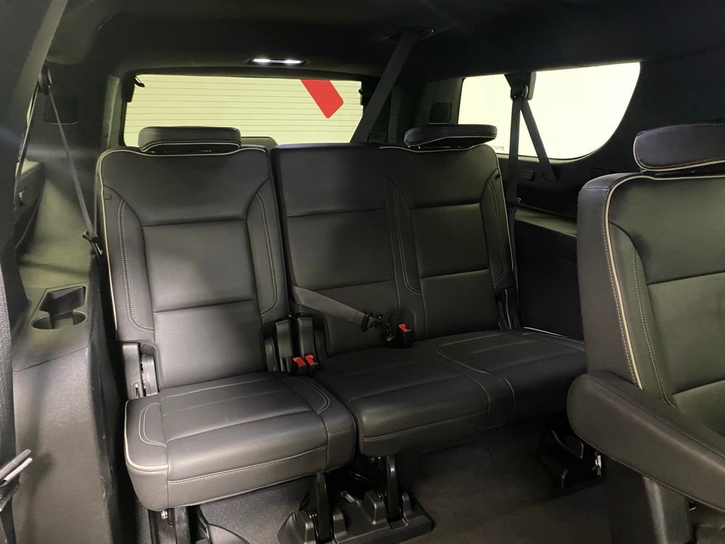 Used 2023 Chevrolet Suburban Premier AWD/4WD image 10