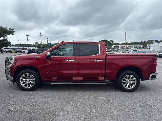 Used 2021 Chevrolet Silverado 1500 LTZ AWD/4WD image 3