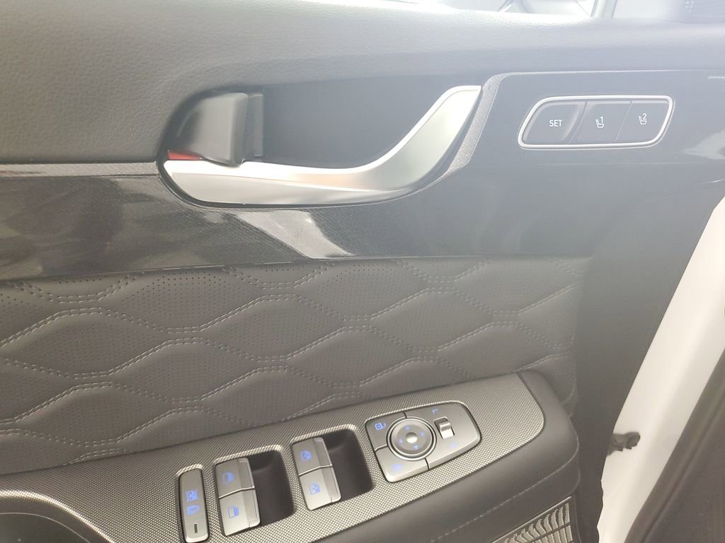 Used 2022 Hyundai Palisade Calligraphy image 29