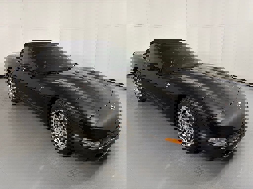 Used 2003 Chevrolet Corvette Convertible w/ Preferred Equipment Group1 image 2