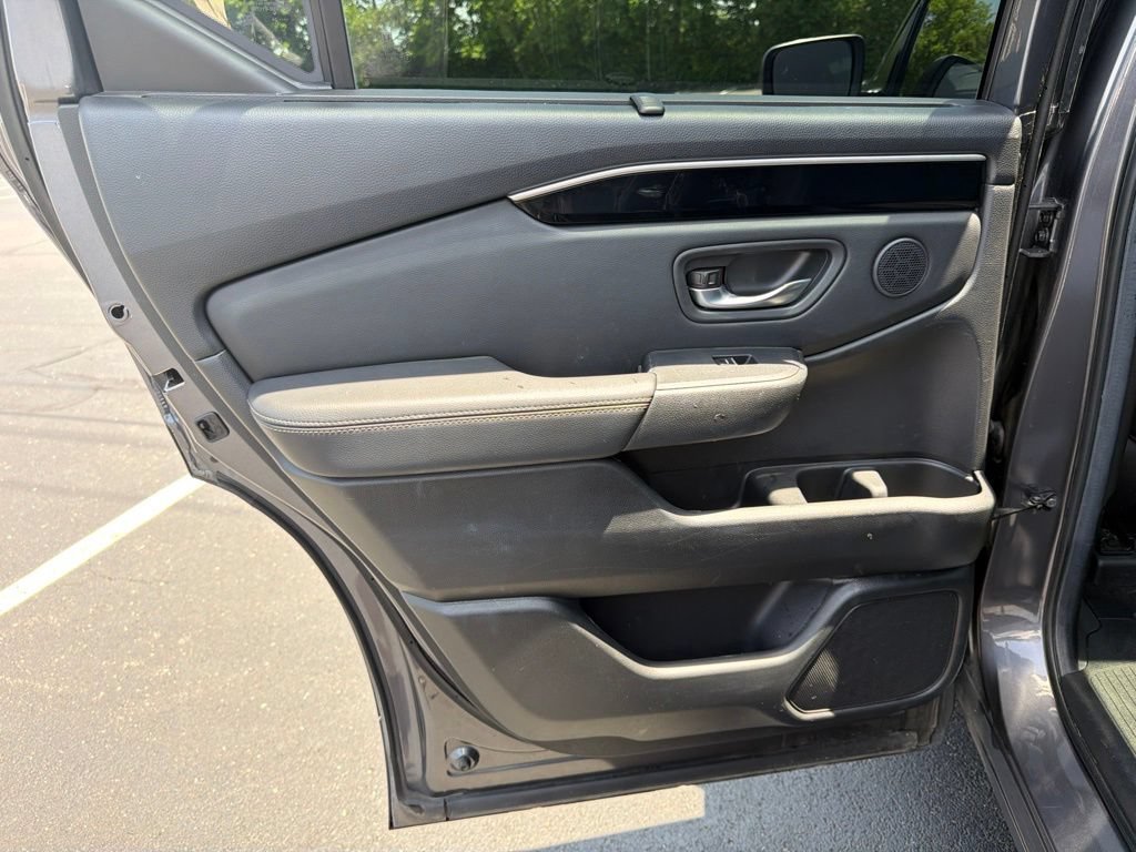 Certified 2025 Honda Pilot Touring image 20