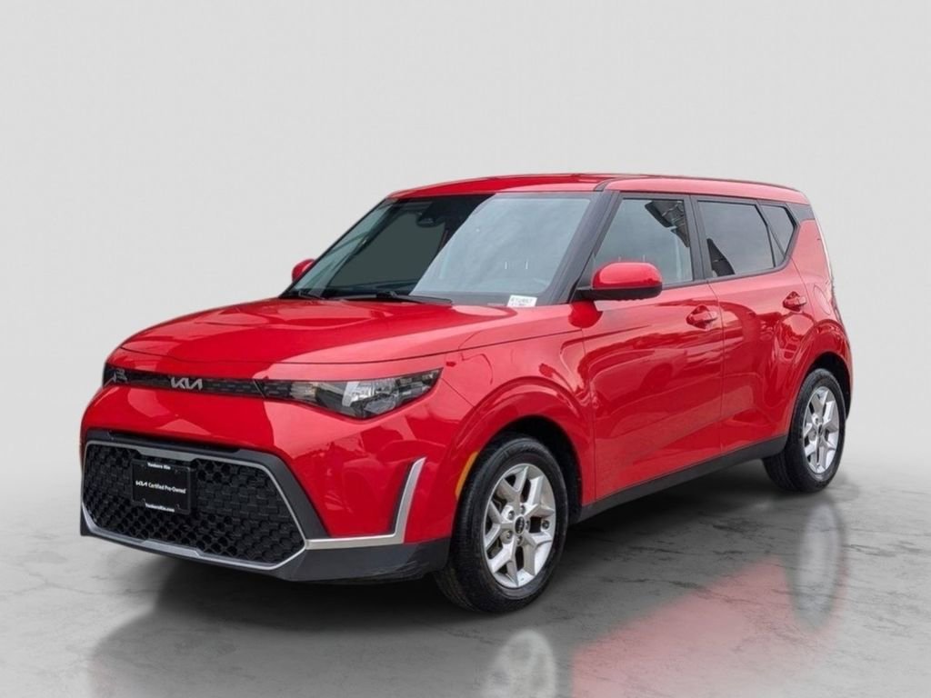 Used 2023 Kia Soul LX w/ LX Technology Package FWD image 2