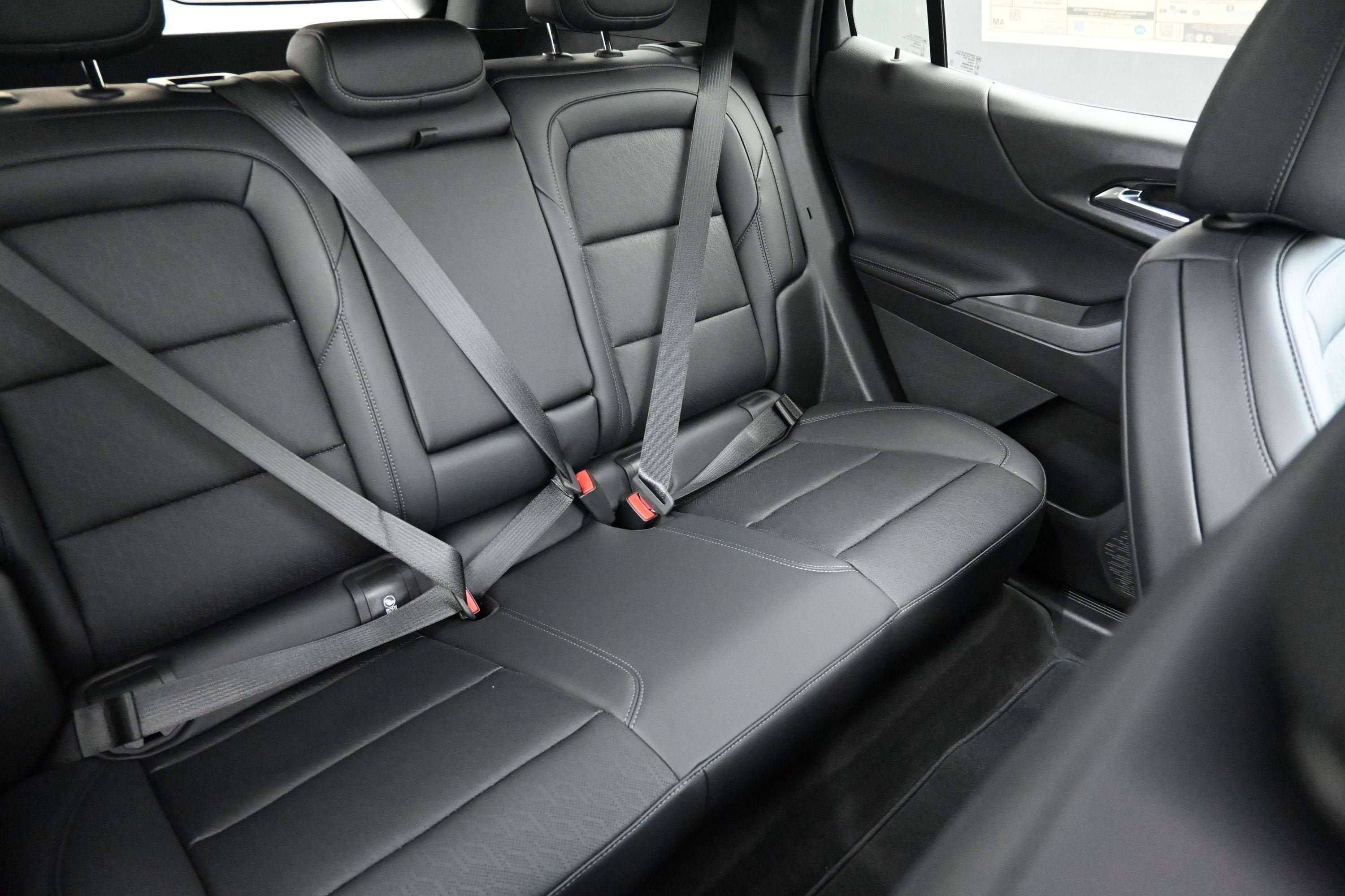New 2027 Chevrolet Equinox LT w/ Convenience Package II FWD image 33