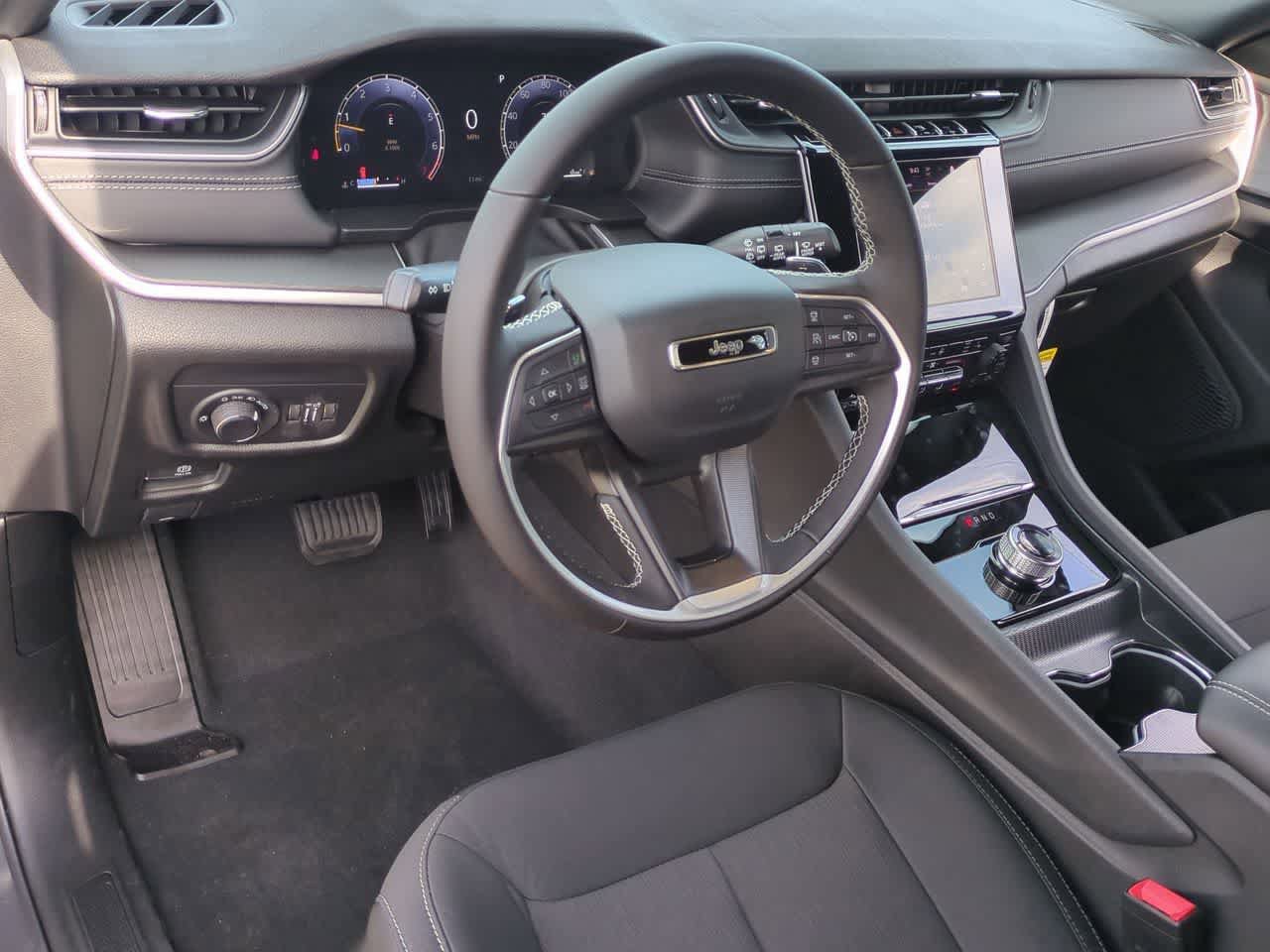 New 2026 Jeep Grand Cherokee Laredo X AWD/4WD image 10