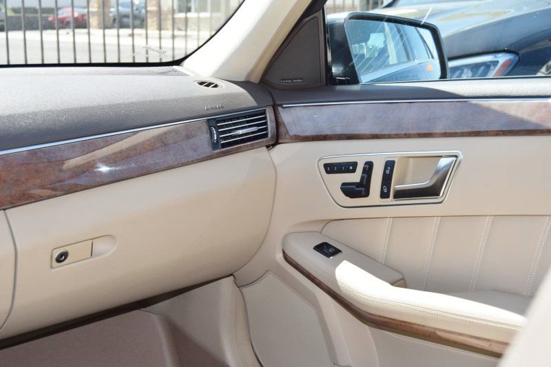 Used 2013 Mercedes-Benz E 350 4MATIC image 36