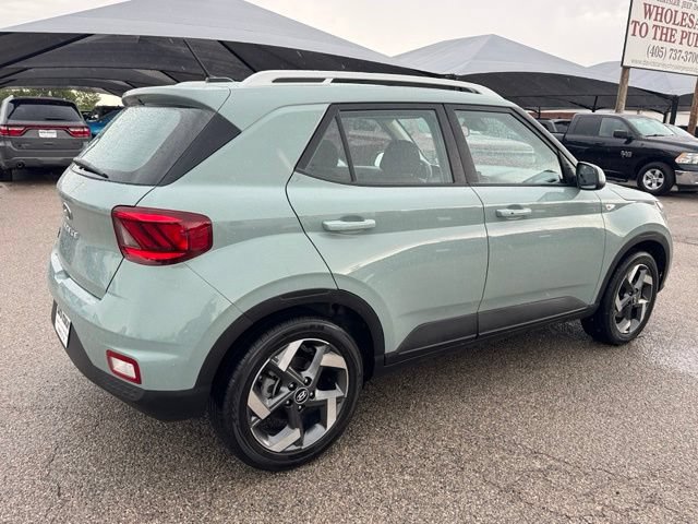 Used 2026 Hyundai Venue SEL FWD image 6