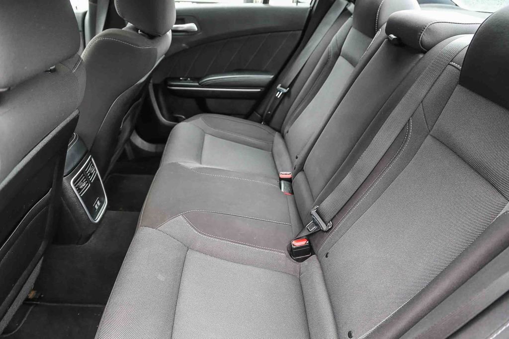 Used 2019 Dodge Charger SXT image 17