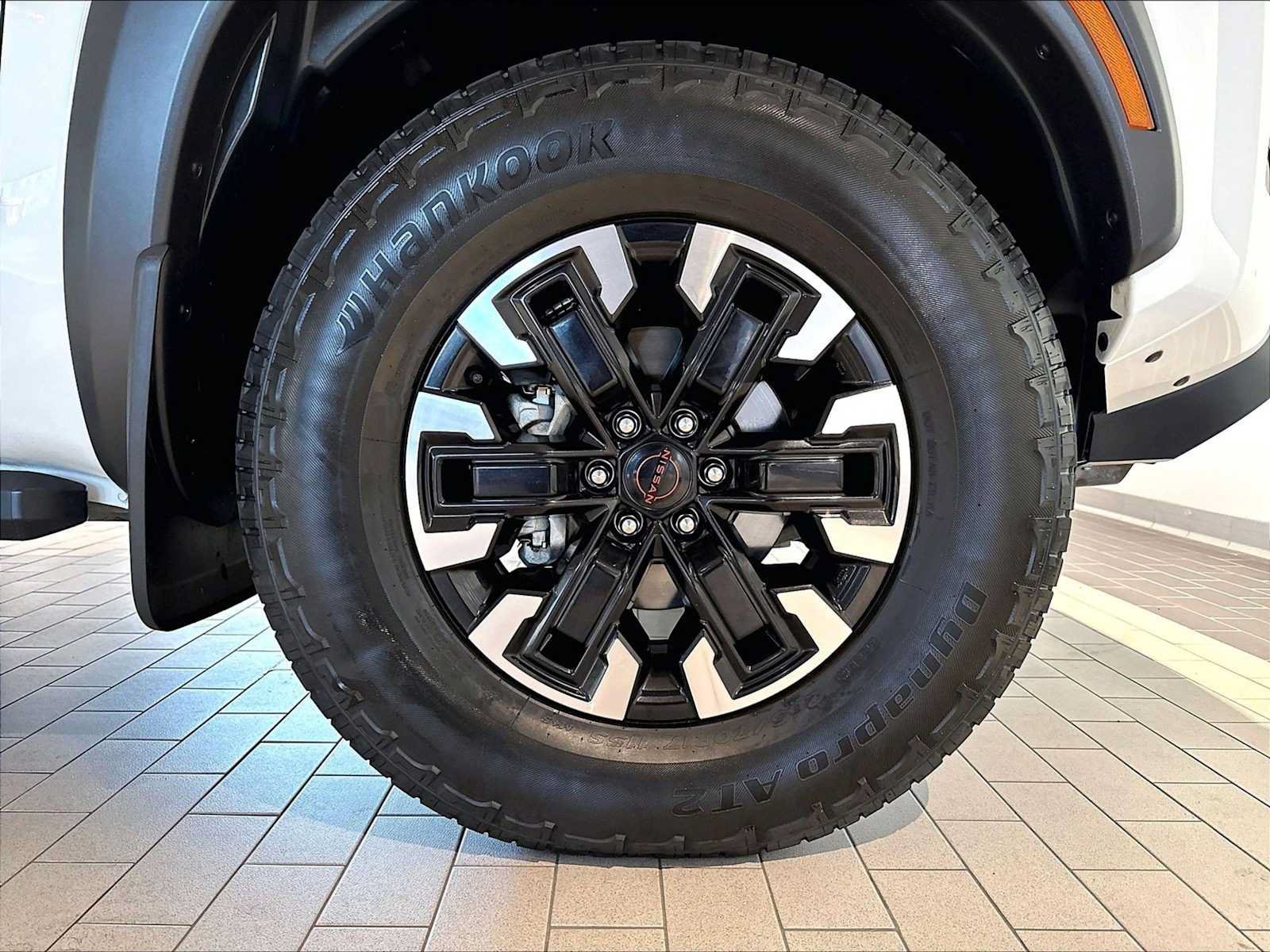 Used 2023 Nissan Frontier PRO-4X w/ Tow Package AWD/4WD image 14