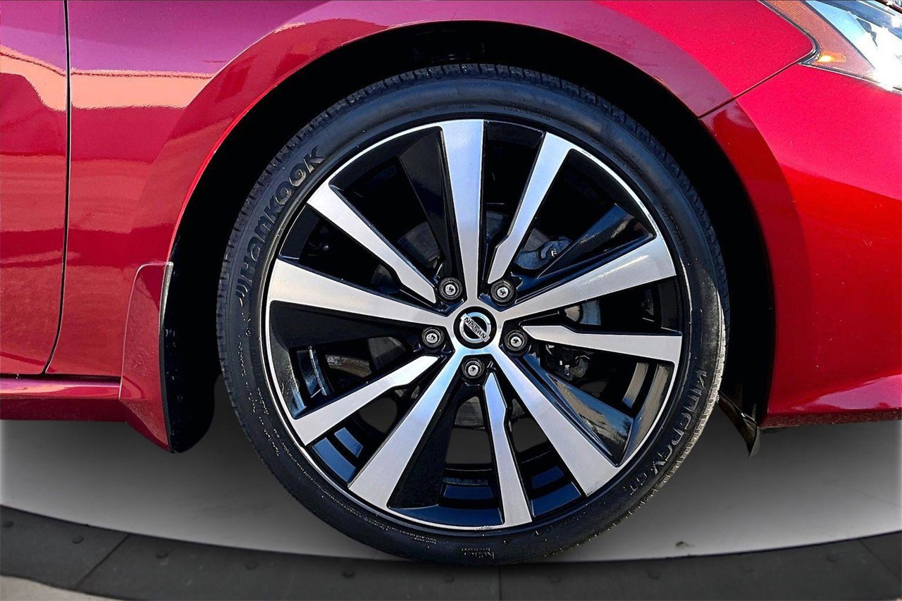 Used 2020 Nissan Altima 2.0 Platinum image 33