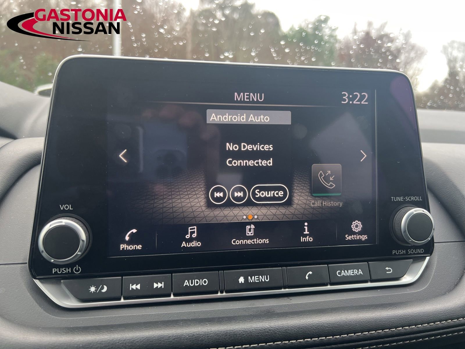 Used 2024 Nissan Rogue S image 42