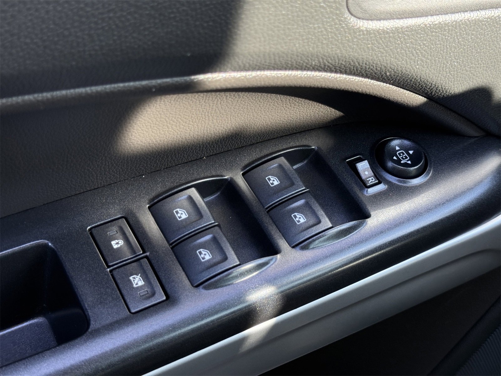 Used 2021 Chevrolet Colorado LT w/ Safety Package image 15