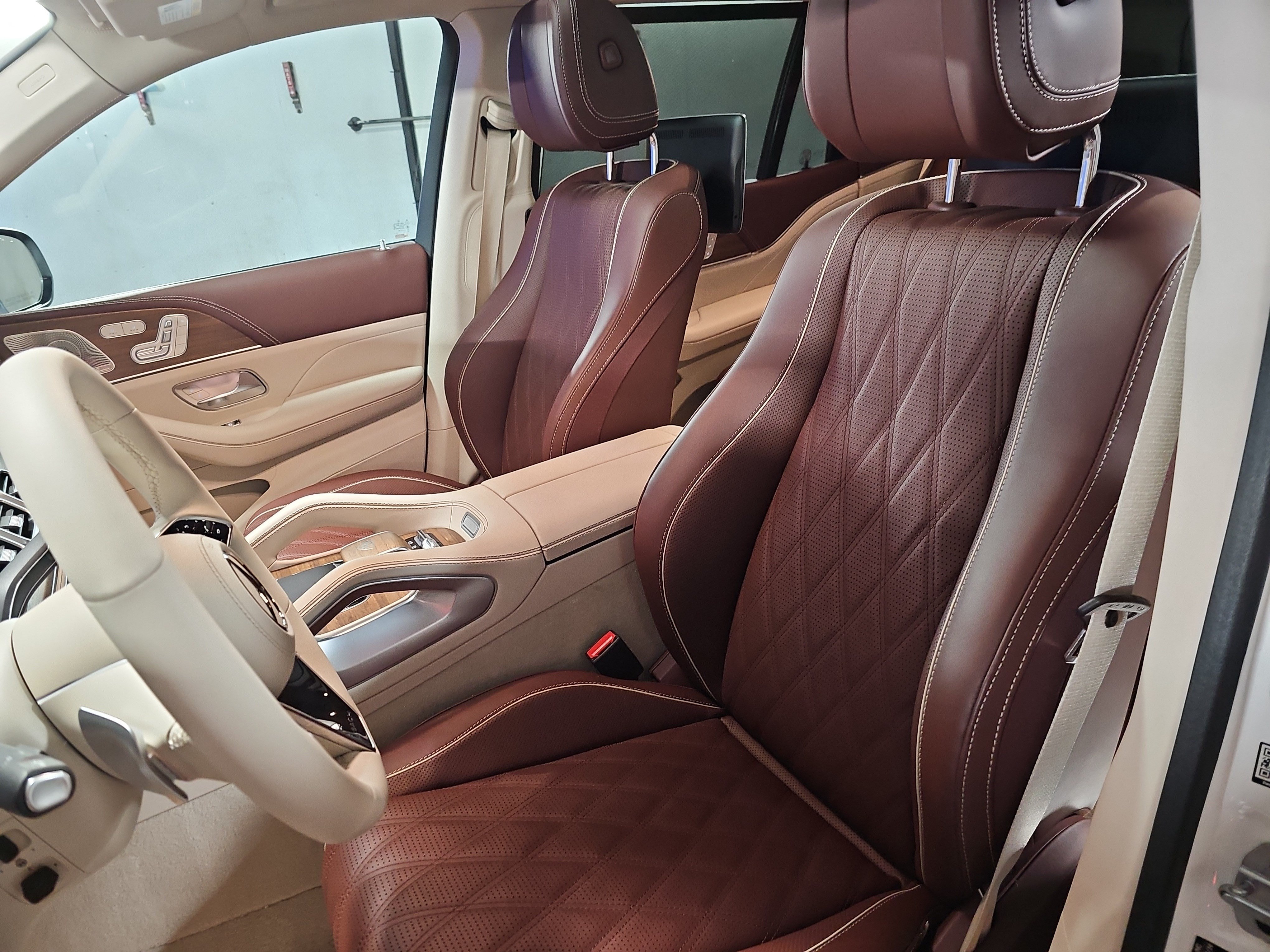 Certified 2024 Mercedes-Benz Maybach GLS 600 4MATIC image 18