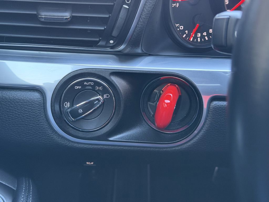 Used 2017 Porsche 911 Carrera image 32