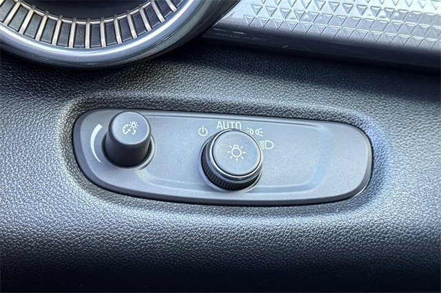 Used 2025 Chevrolet Trax ACTIV w/ Driver Confidence Package image 39