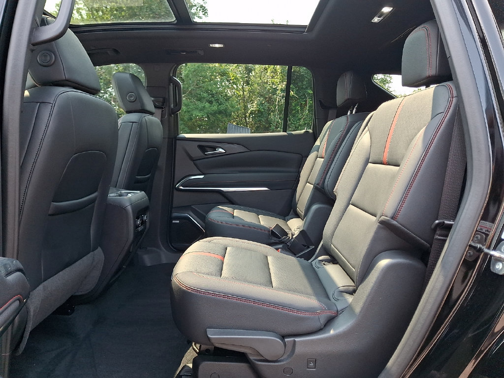 Used 2024 Chevrolet Traverse RS w/ LPO, Floor Liner Package AWD/4WD image 11