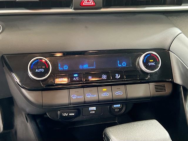 Used 2022 Hyundai Elantra SEL image 15