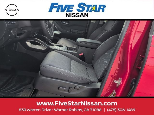 Used 2025 Nissan Frontier SV w/ SV Convenience Package RWD image 11