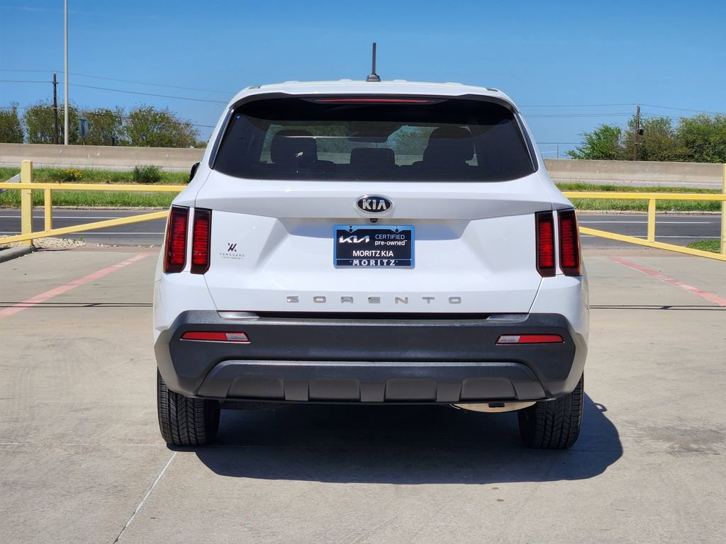 Used 2021 Kia Sorento LX image 5