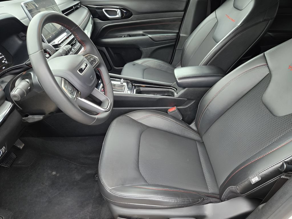 Used 2024 Jeep Compass Trailhawk AWD/4WD image 11