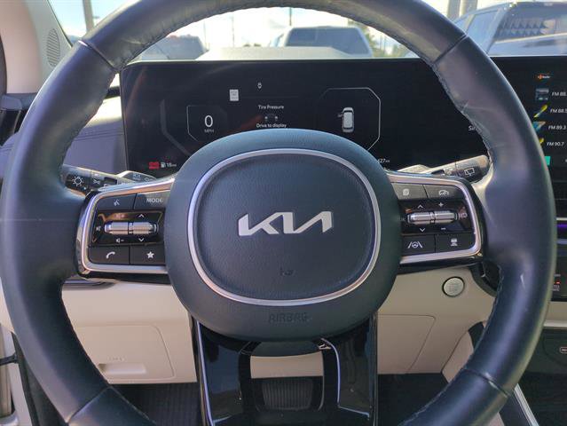 Used 2025 Kia Carnival SX Prestige image 63