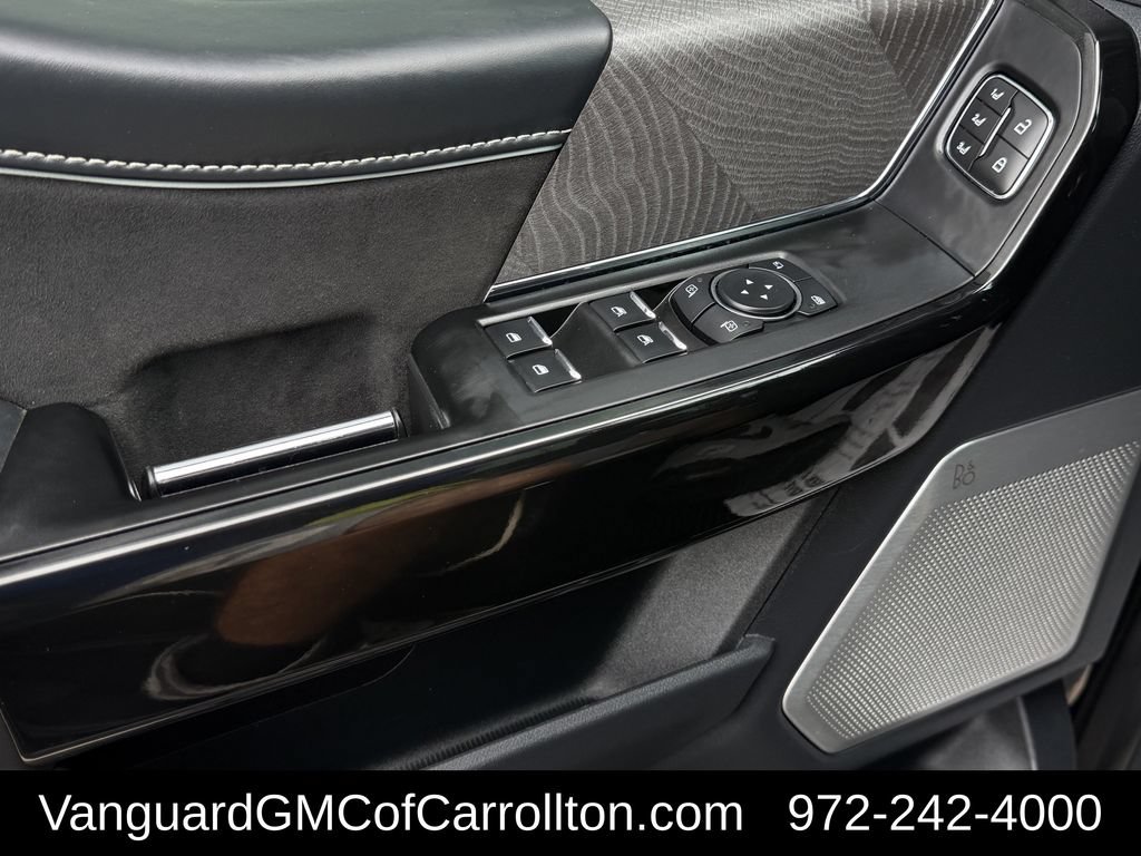 Used 2023 Ford F150 Lightning Platinum AWD/4WD image 29