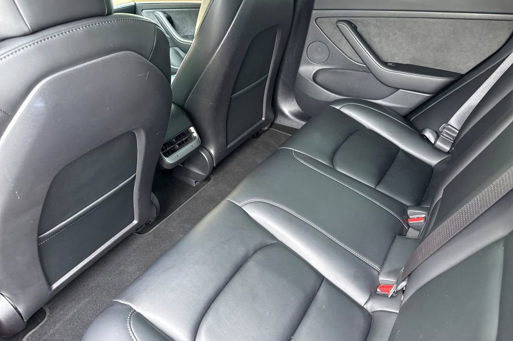 Used 2021 Tesla Model 3 Long Range image 9
