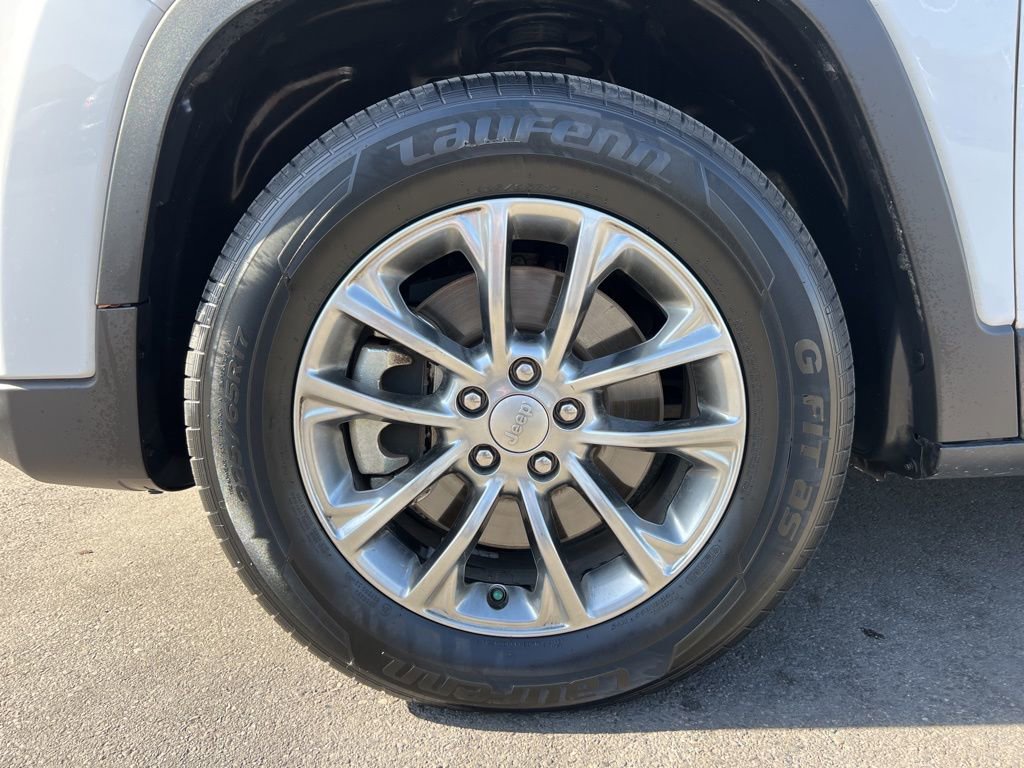 Used 2021 Jeep Cherokee Latitude Plus image 26