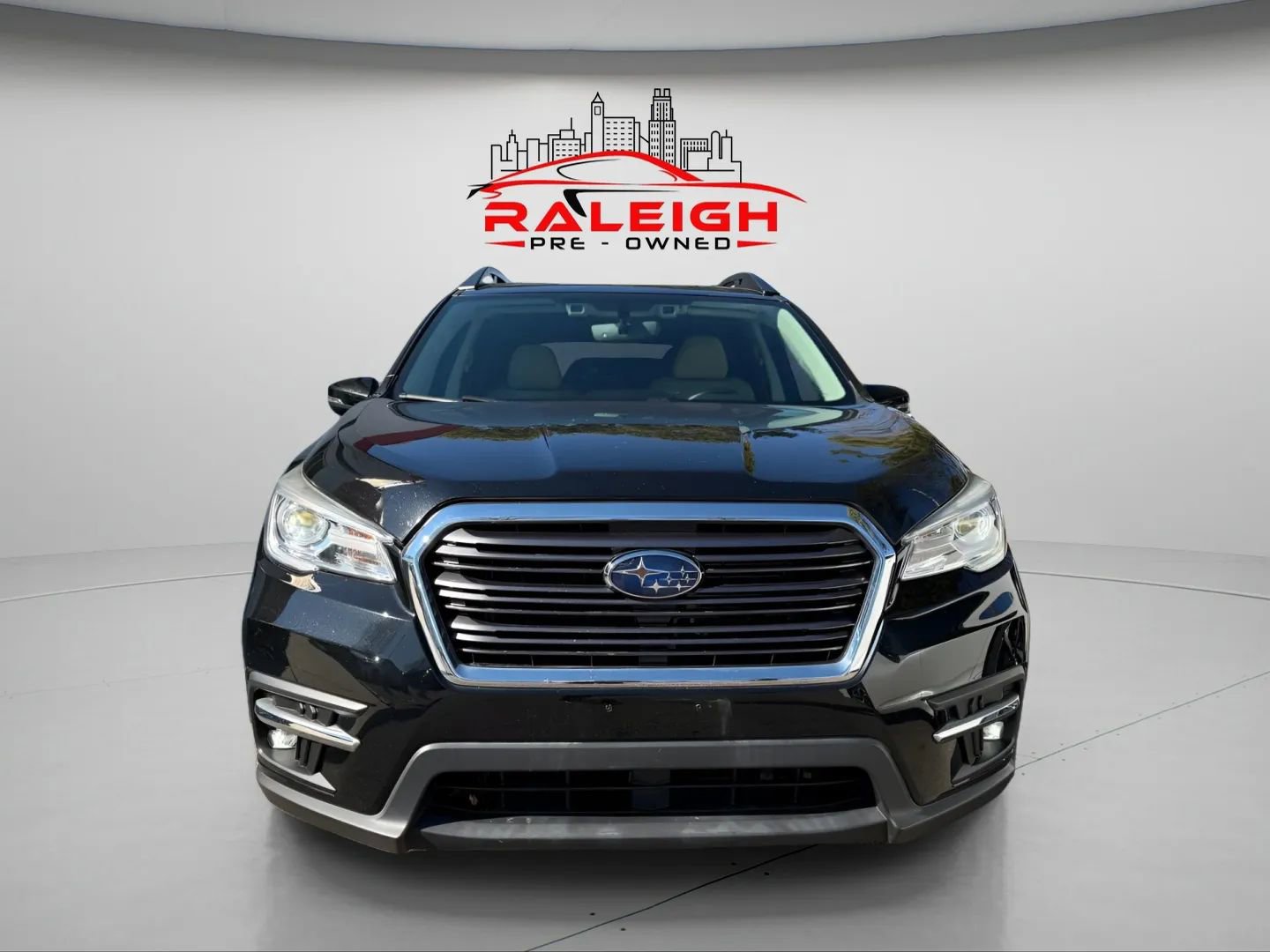 Used 2019 Subaru Ascent Limited w/ Popular Package #3 image 3