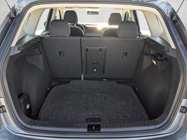 Used 2022 Volkswagen Taos S image 6