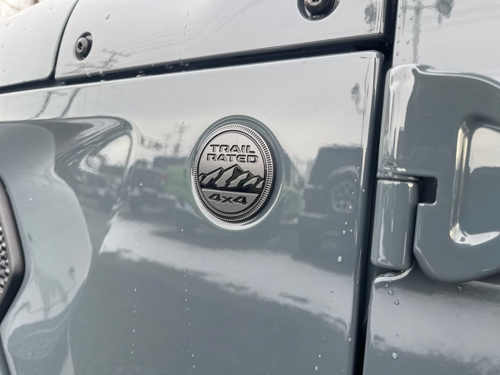 New 2026 Jeep Gladiator Sport AWD/4WD image 16
