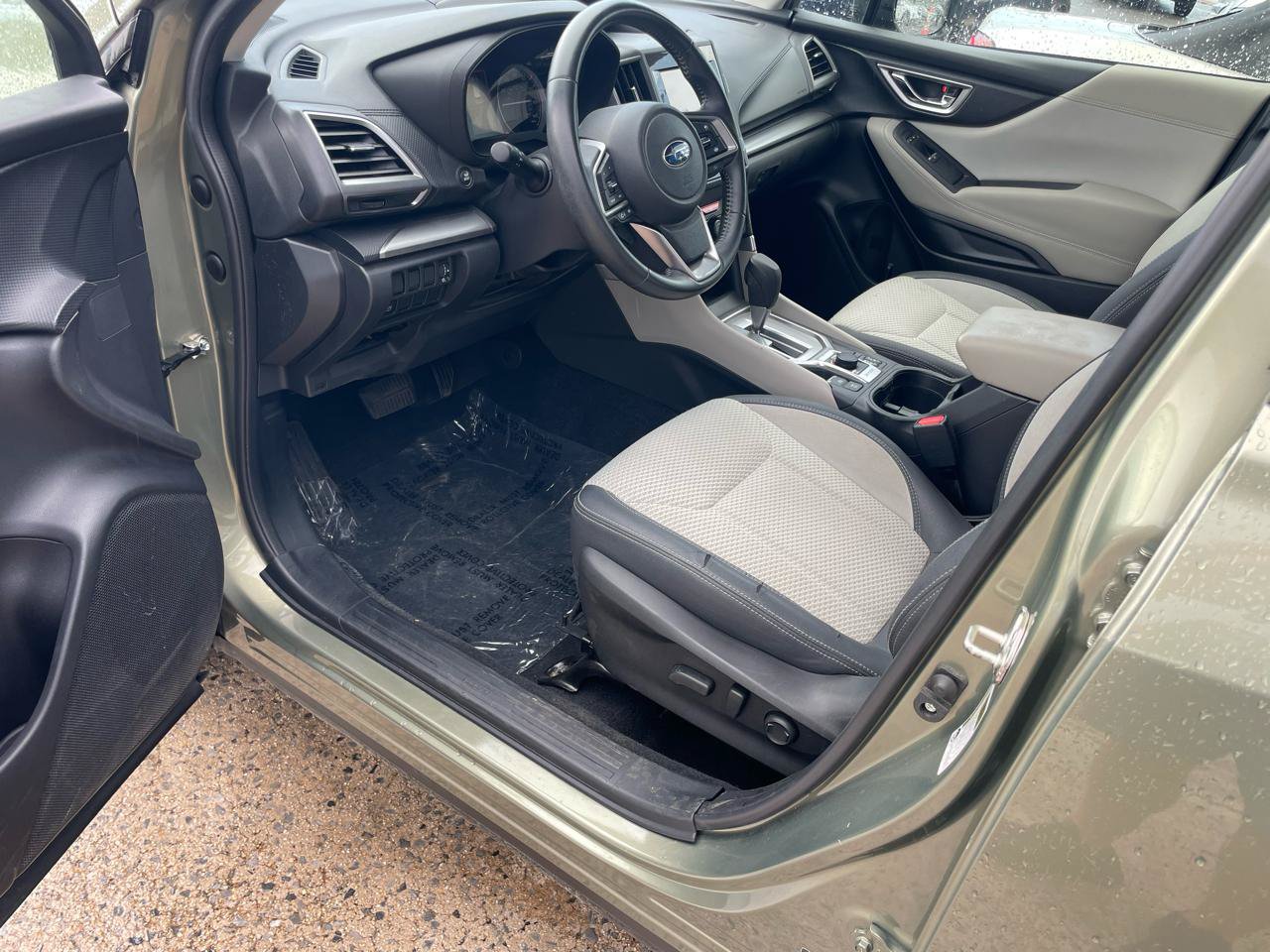 Used 2020 Subaru Forester Premium AWD/4WD image 25
